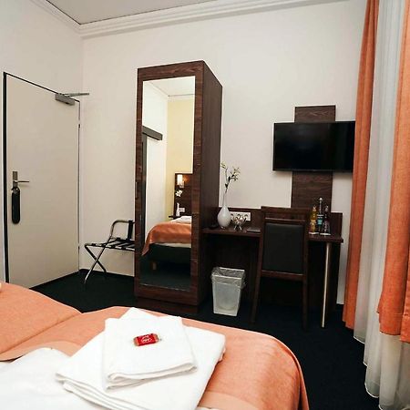 Hotel Little Paris Frankfurt am Main Exterior photo