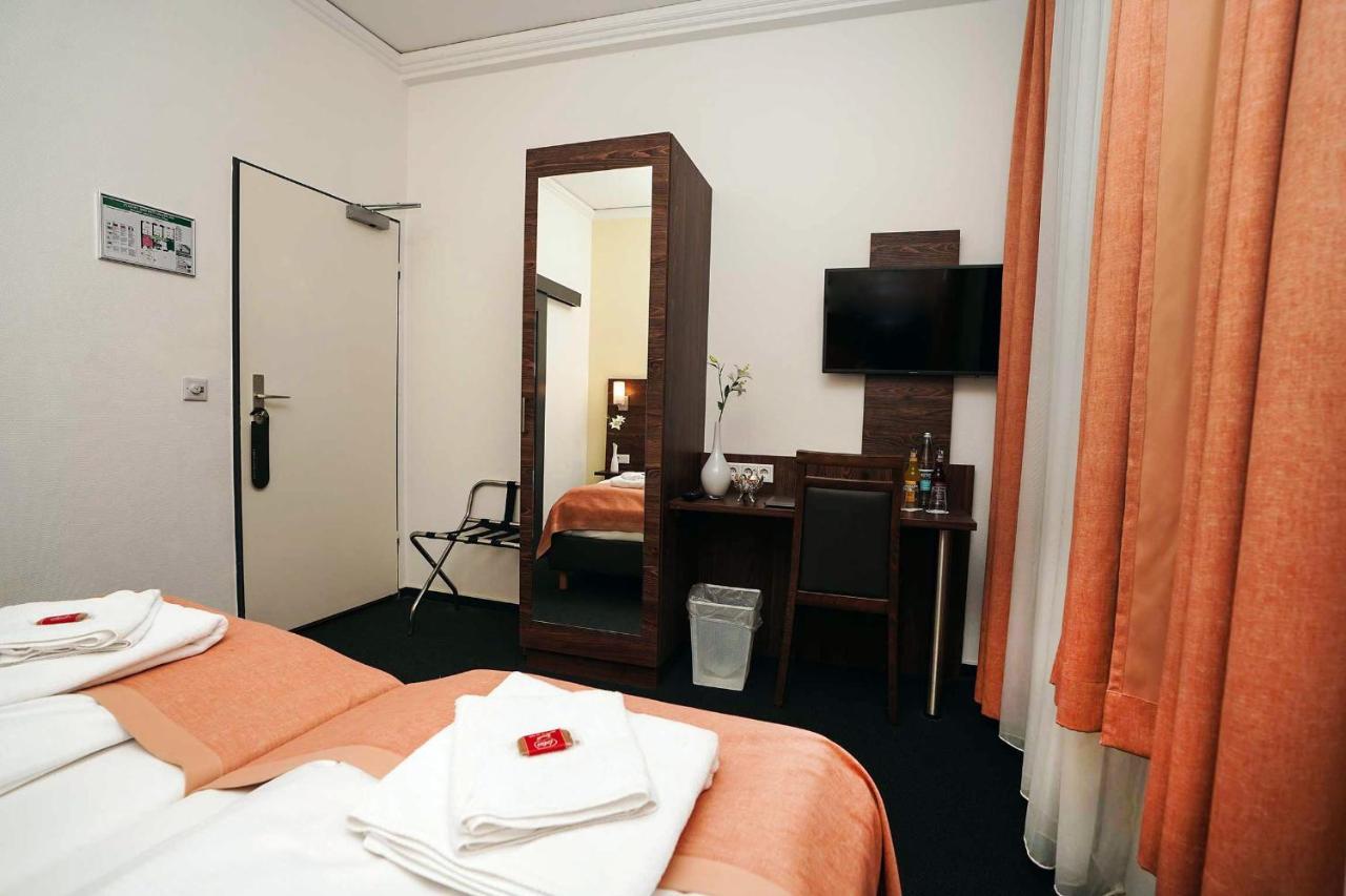 Hotel Little Paris Frankfurt am Main Exterior photo