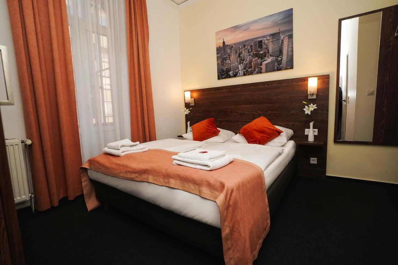 Hotel Little Paris Frankfurt am Main Exterior photo