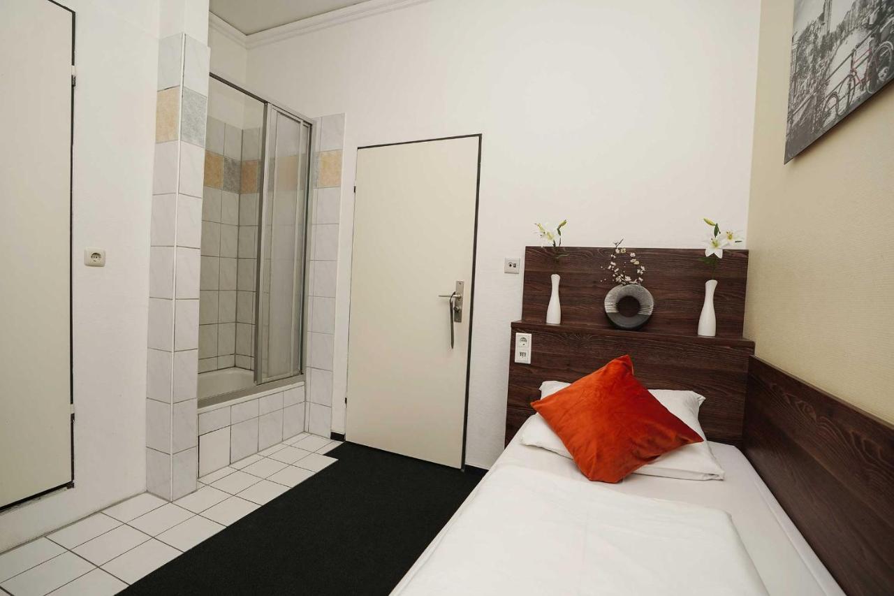 Hotel Little Paris Frankfurt am Main Exterior photo