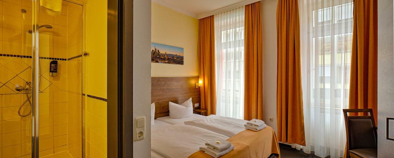 Hotel Little Paris Frankfurt am Main Exterior photo